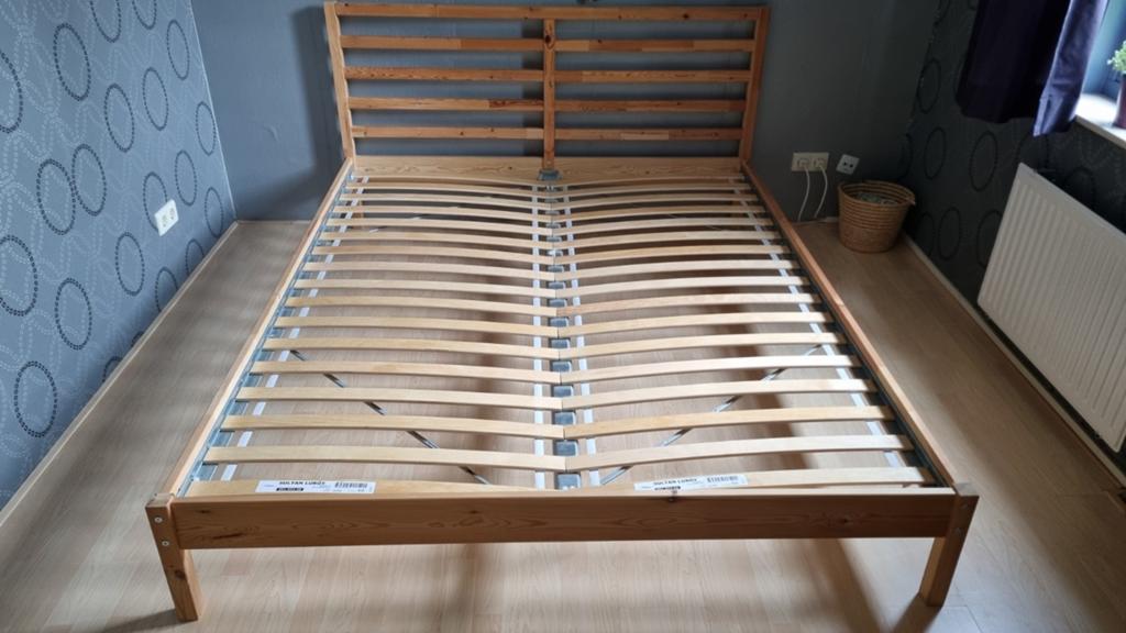 2 persoons houten bed, Huis en Inrichting, Slaapkamer | Bedden, Ophalen, Gebruikt, Overige kleuren, Tweepersoons