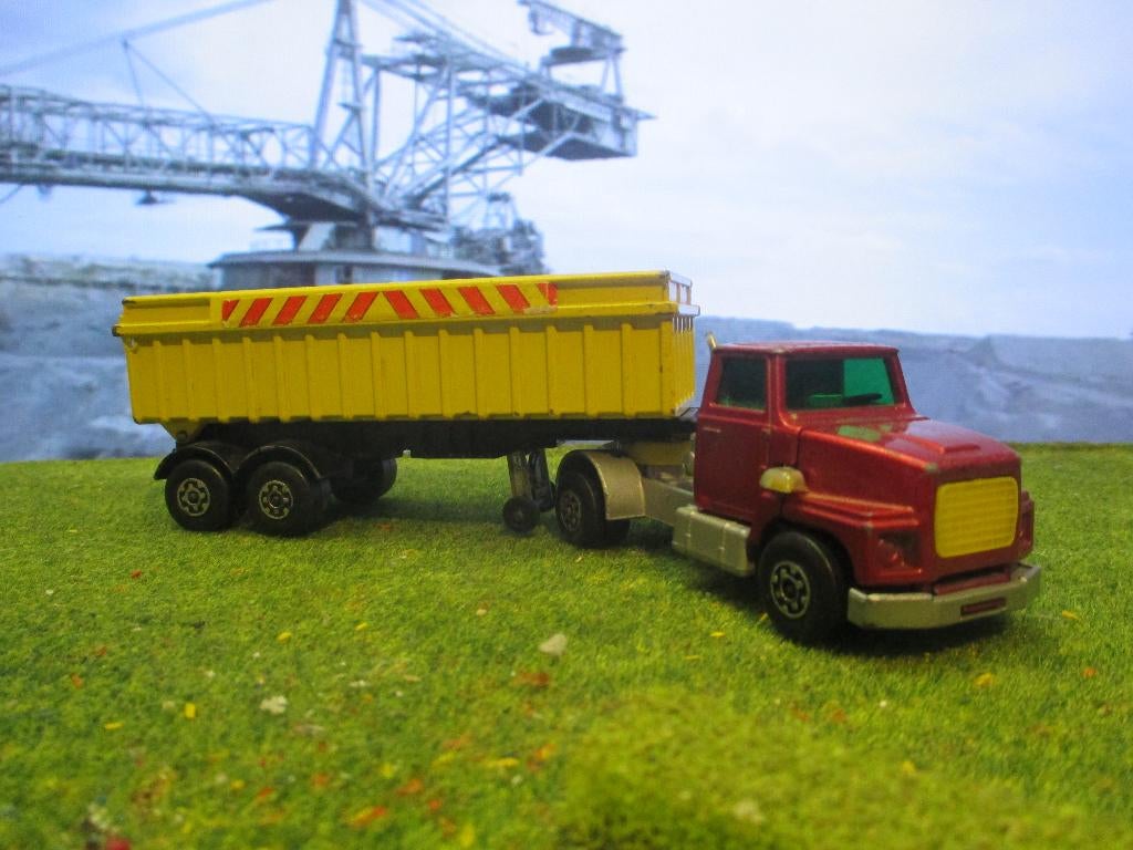1:62 Ford LTS Articulated Kipper Matchbox K-18, Ophalen of Verzenden, Gebruikt, Auto