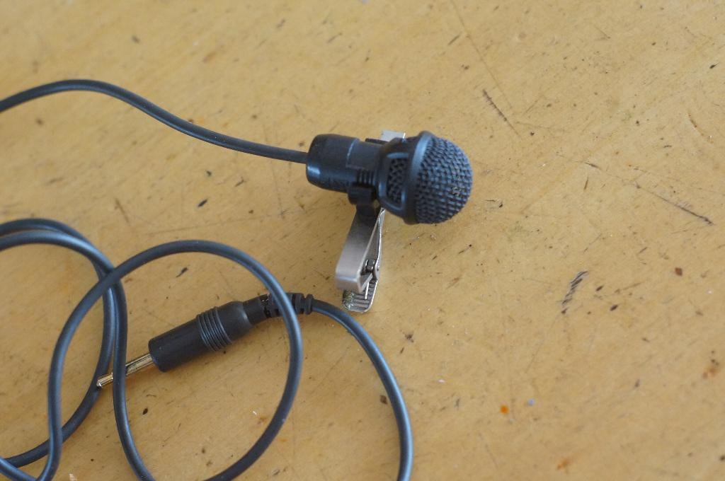 toa dasspeld microfoon  werkend, met clip, Muziek en Instrumenten, Microfoons, On, Ophalen of Verzenden, Zo goed als nieuw, Toa