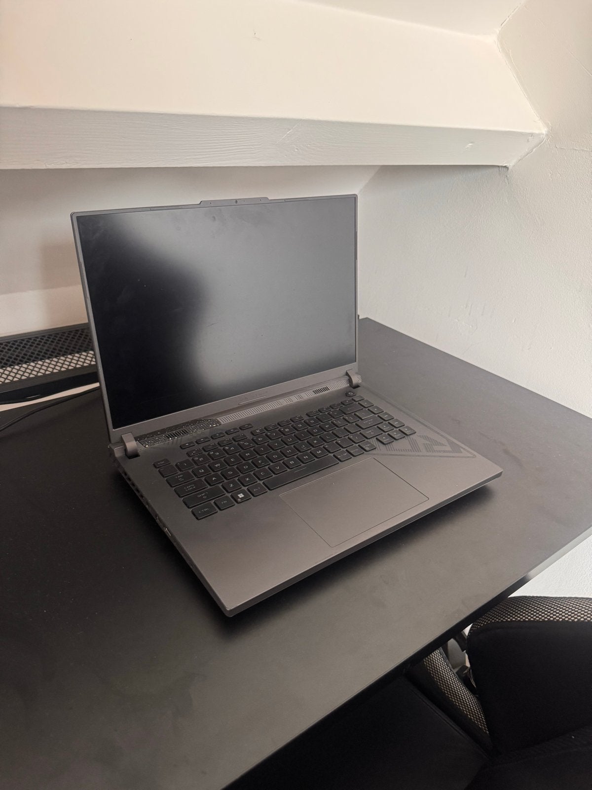 Foto 3 van ASUS ROG Strix G15 Gaming Laptop - Zo goed als nieuw