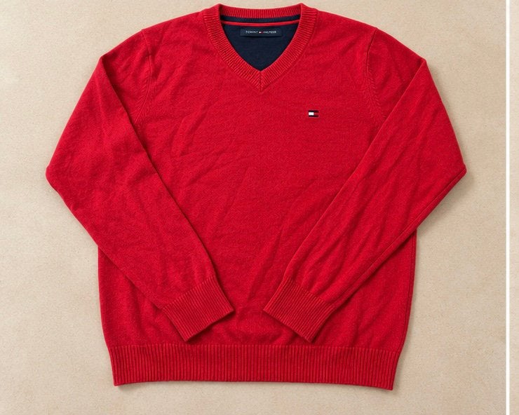 Tommy Hilfiger V-Hals Trui / Pullover – Rood – Maat m, Ophalen of Verzenden, Zo goed als nieuw, Maat 48/50 (M), Rood