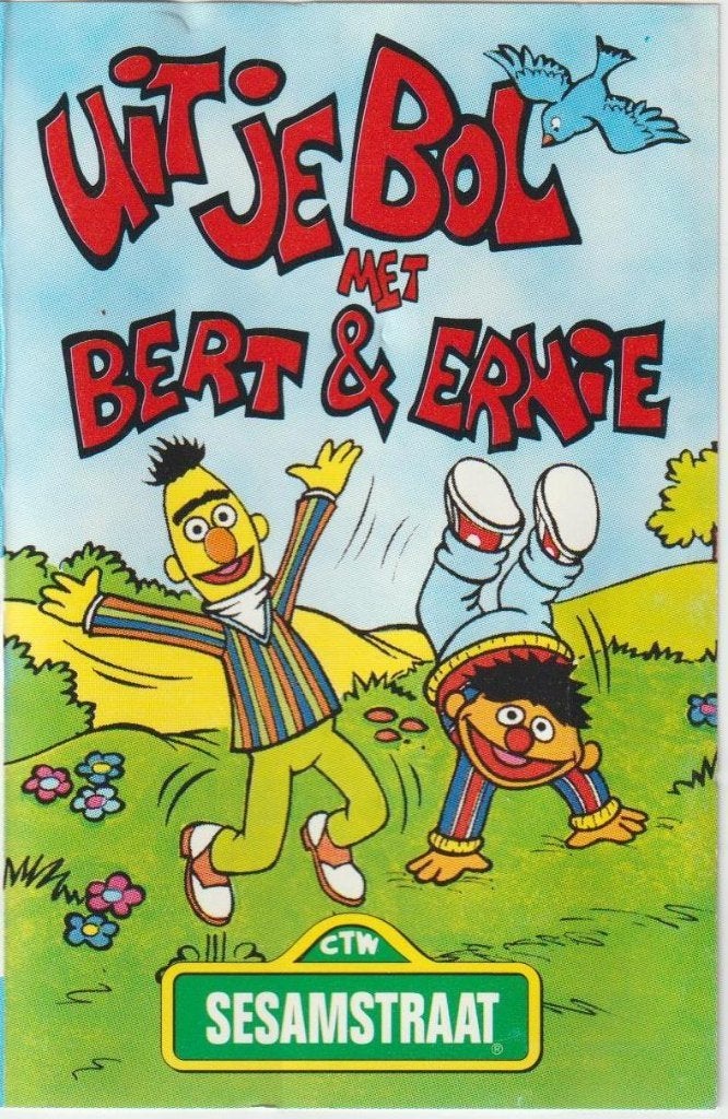 Sesamstraat - Uit je bol met Bert & Ernie, Gebruikt, Kinderen en Jeugd, 1 bandje, Ophalen of Verzenden