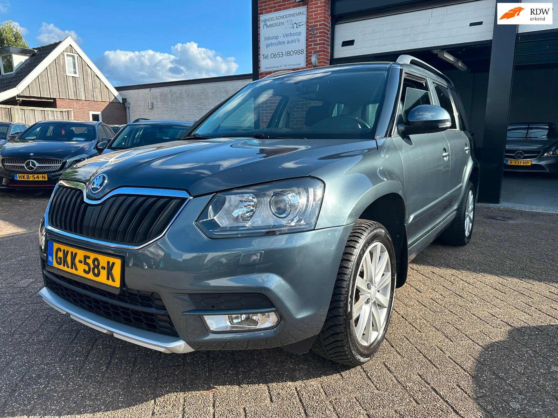 Skoda YETI 1.2 TSI Greentech Style AUTOMAAT-CRUISE-PDC-BLUET, Dealer onderhouden, Stof, Gebruikt, 4 cilinders