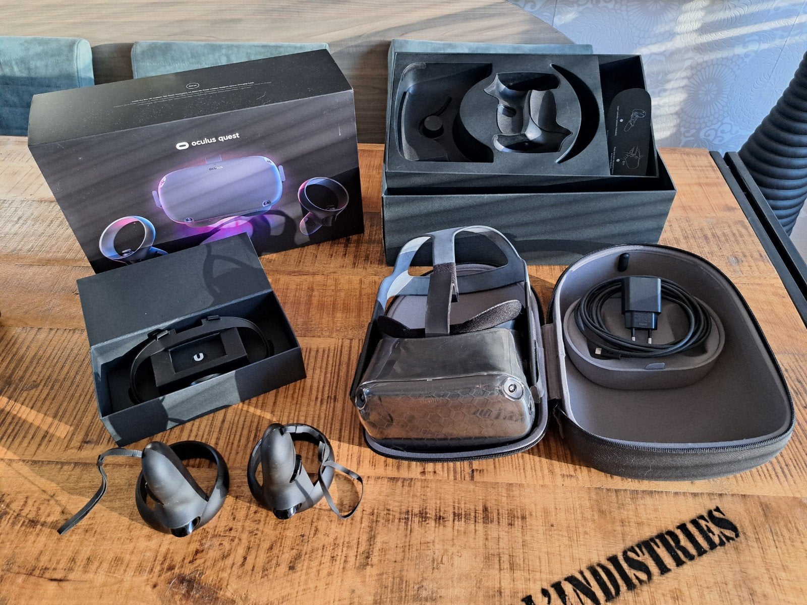 Oculus Quest VR-bril, Spelcomputers en Games, Ophalen of Verzenden, Gebruikt, VR-bril, Overige platformen