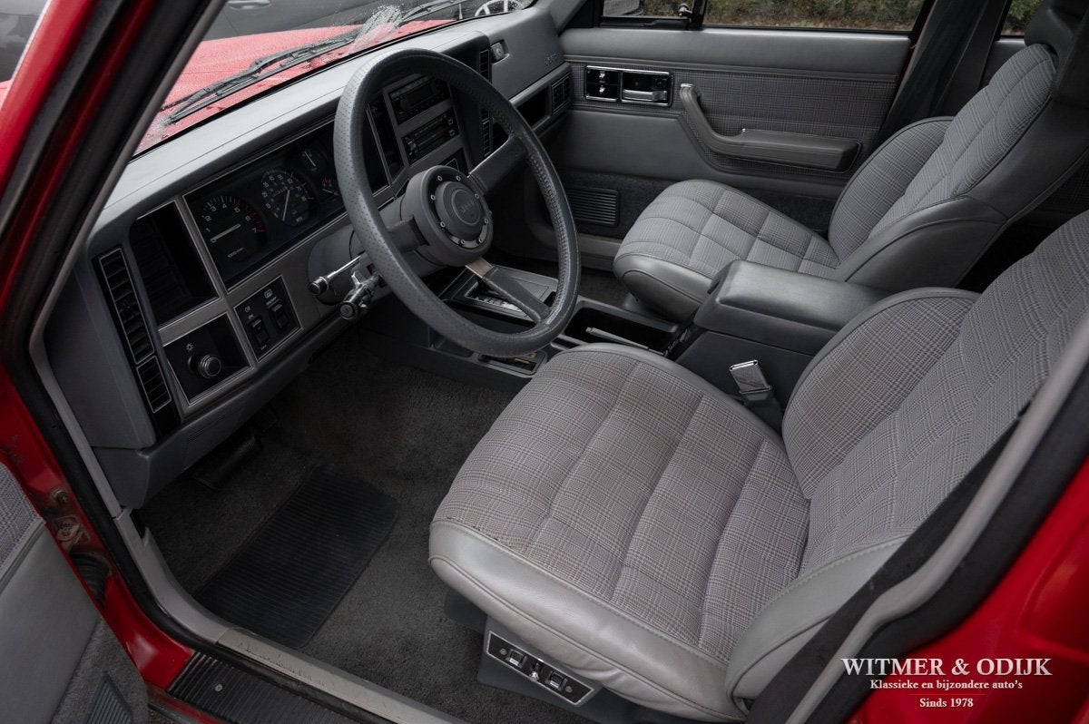 Jeep Cherokee 4.0 Laredo 88.000mls blijvend bijtellingsvrien, Automaat, Dealer onderhouden, Stof, Gebruikt