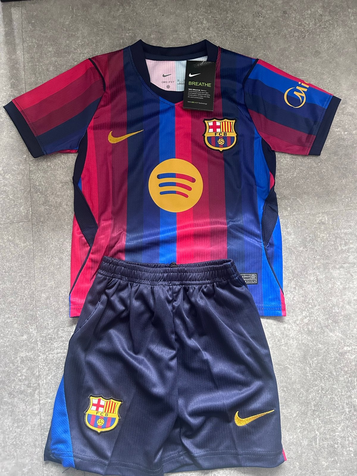 FC Barcelona Thuisshirt Set 26/27 - Kinderen Maat 140, Ophalen of Verzenden, Nieuw, Jongen of Meisje