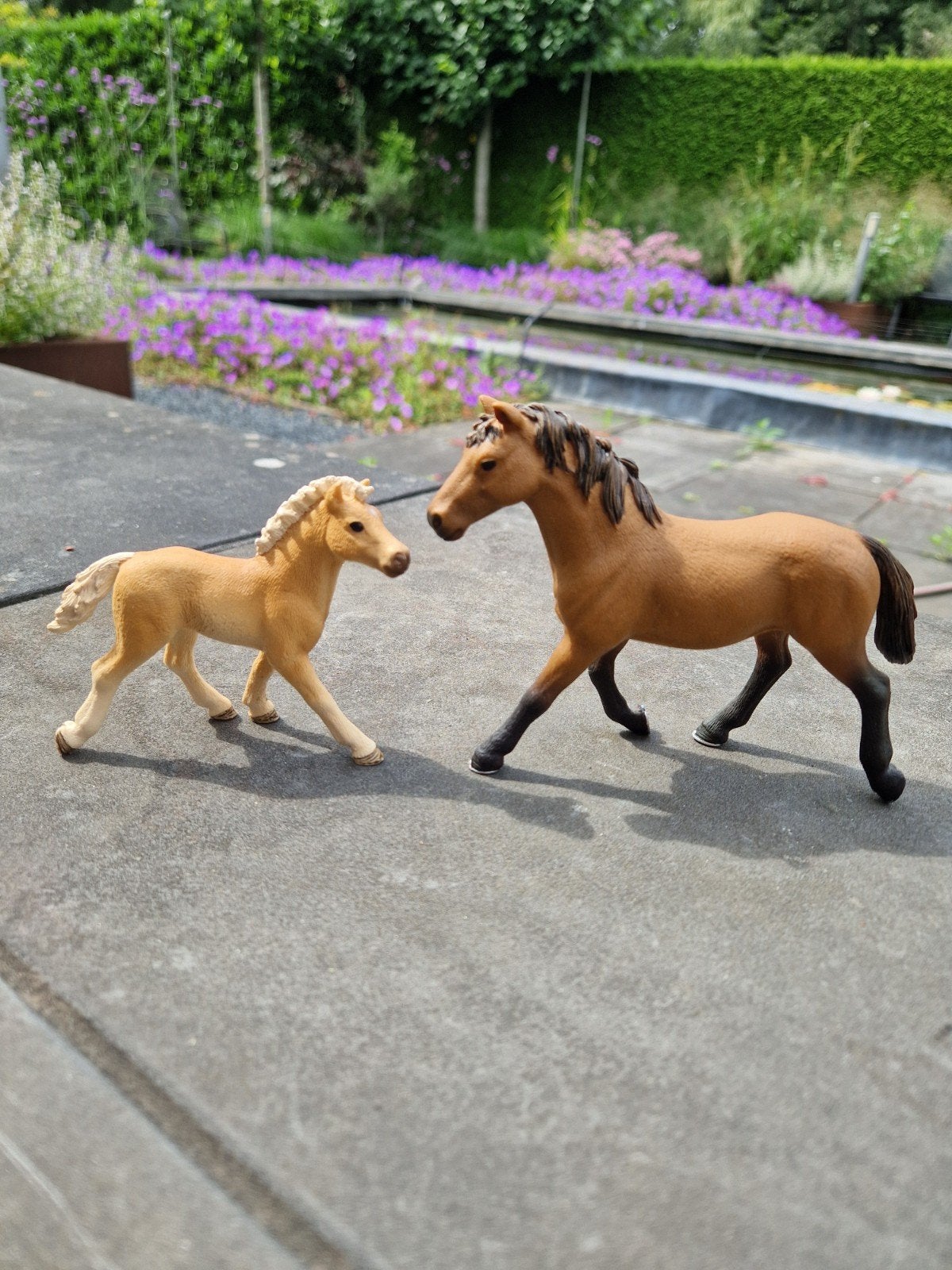 Lichtbruin paard met veulen Schleich, Ophalen of Verzenden, Zo goed als nieuw, Paard, Beeldje of Figuurtje