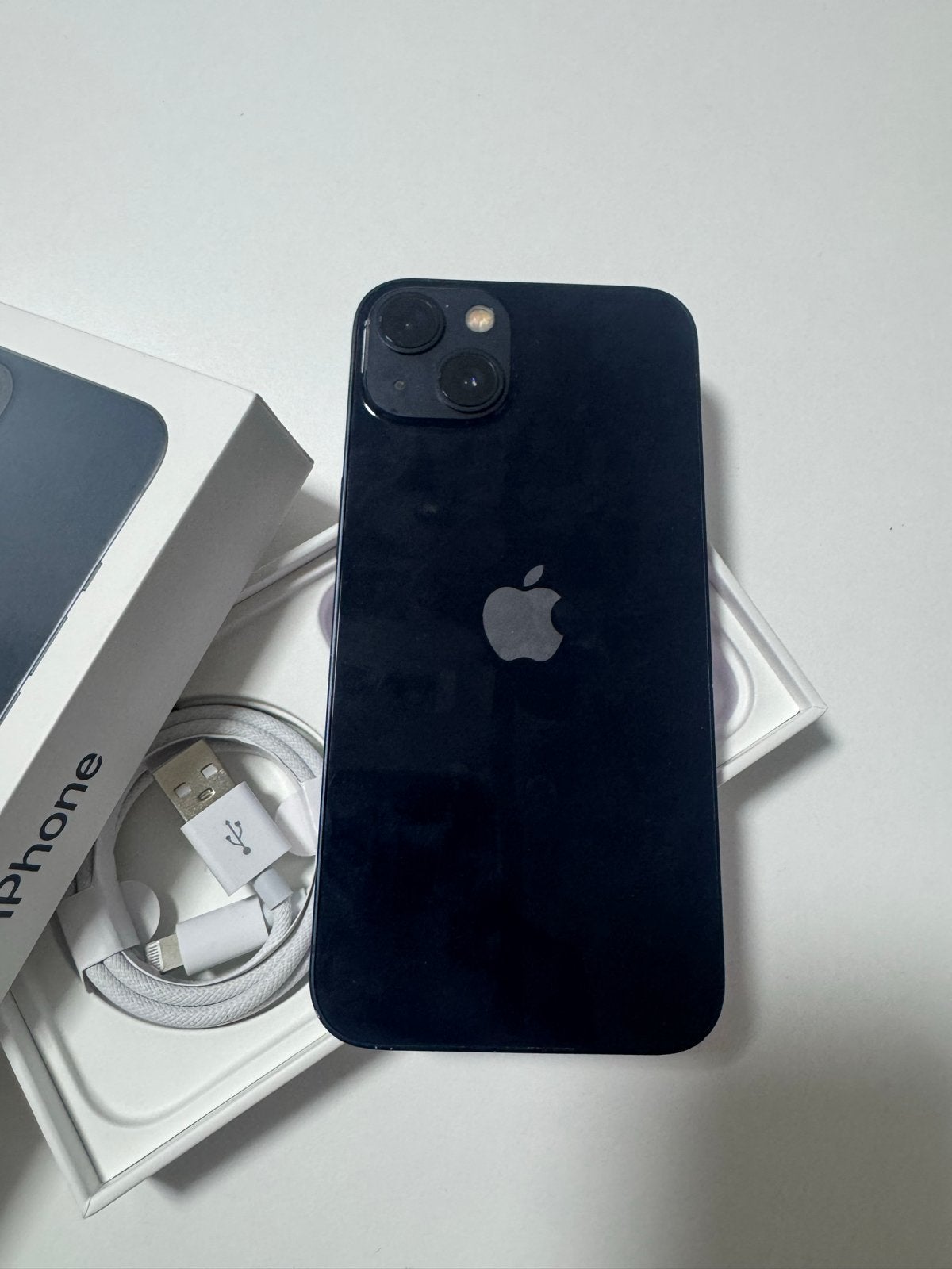 Apple iPhone 13 128GB Middernacht Zwart - Zo goed als nieuw, 128 GB, Zwart, IPhone 13, Ophalen of Verzenden