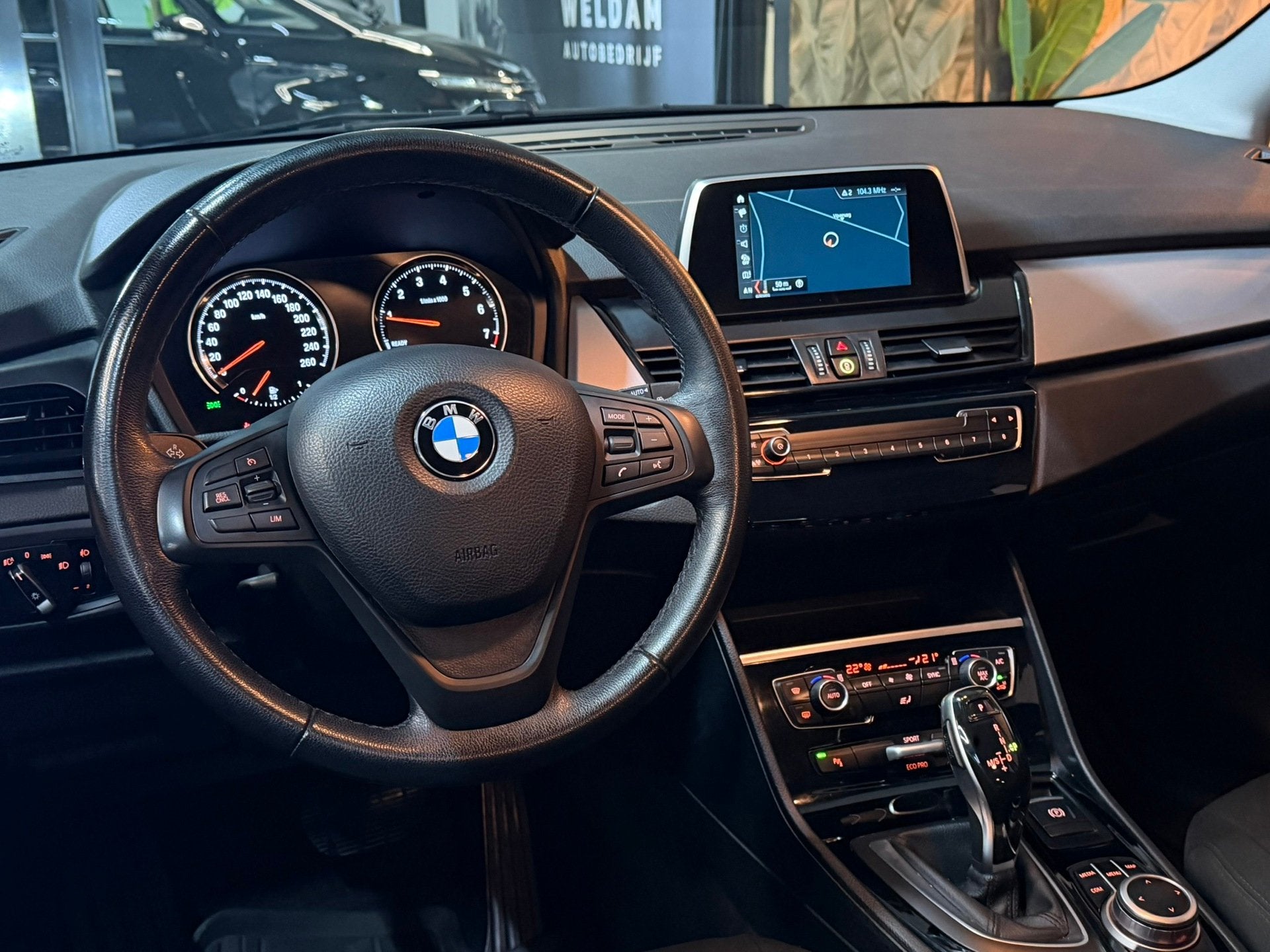 BMW 2-serie Gran Tourer 218i Luxe Uitvoering|Elektrisch Acht, Auto's, Dealer onderhouden, Stof, Zwart, Bedrijf