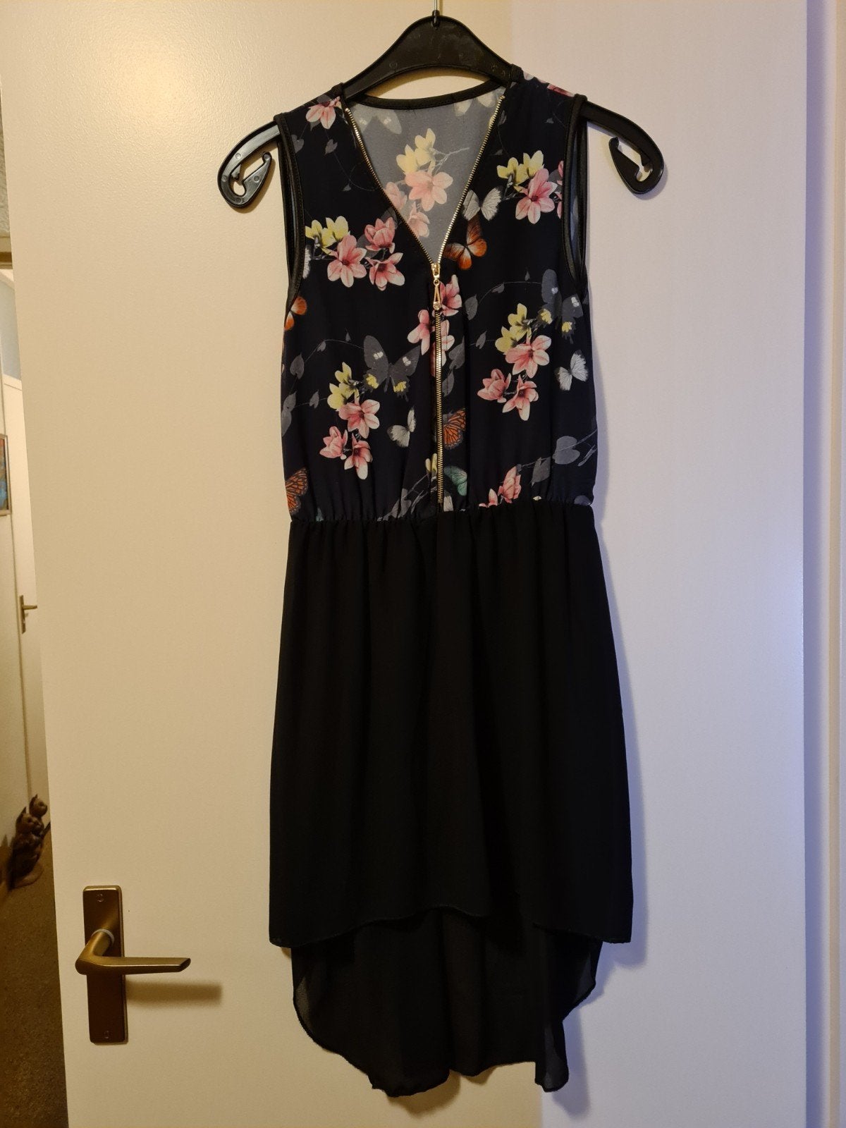 NIEUW supermooie jurk mt S mooi model zomerfleurig, Ophalen, Nieuw, Maat 36 (S), Onder de knie
