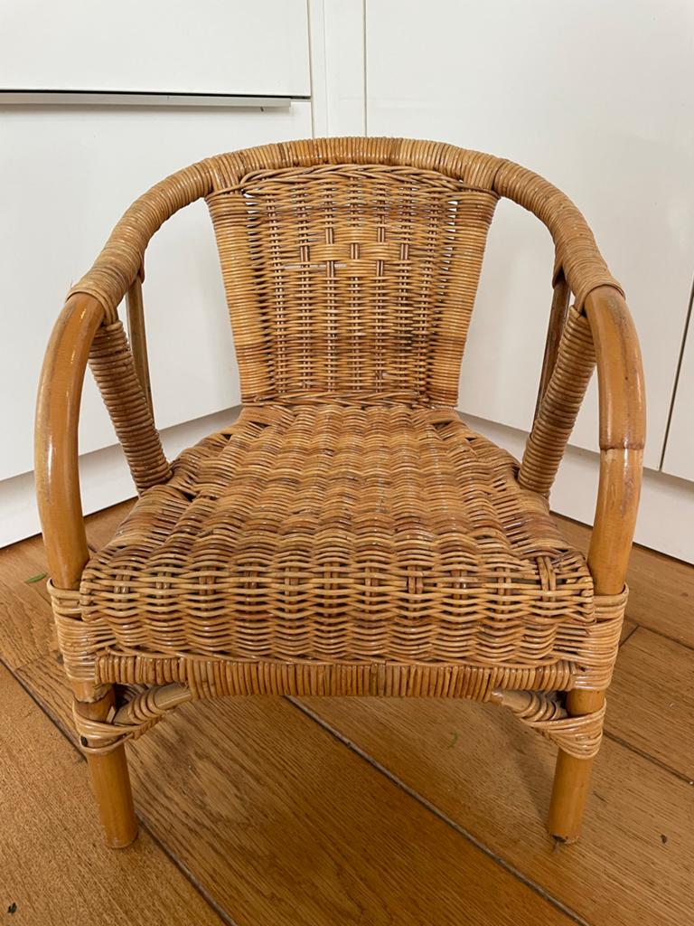 Vintage rotan kinderstoel, Huis en Inrichting, Stoelen, Gebruikt, Bruin, Riet of Rotan, Ophalen of Verzenden
