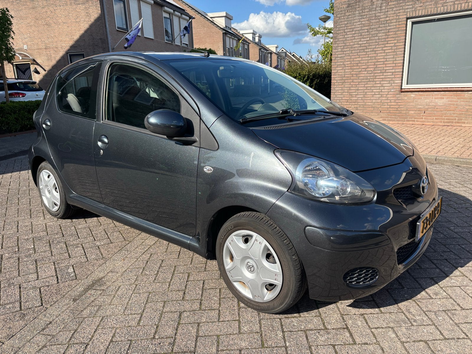 Toyota Aygo eerste eigenaar 2010 NAP, Auto's, Toyota, Voorwielaandrijving, 4 stoelen, 68 pk, Origineel Nederlands