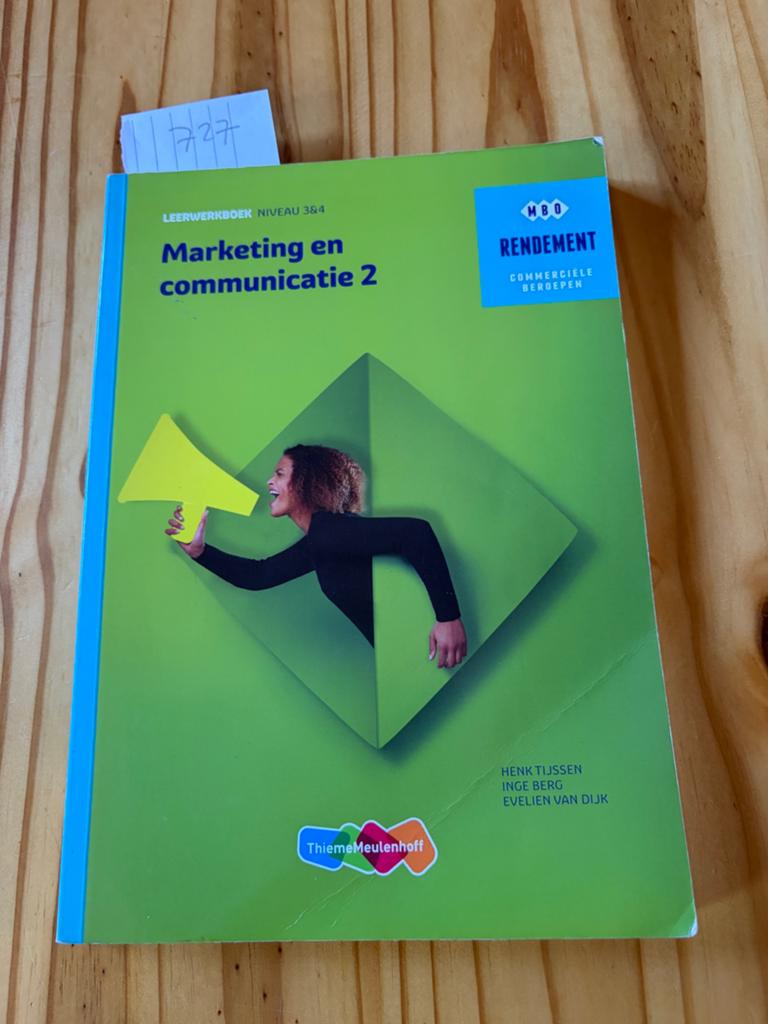 Marketing en communicatie 2 leerwerkboek niveau 3/4, Ophalen of Verzenden, Zo goed als nieuw, Overige niveaus, Economie