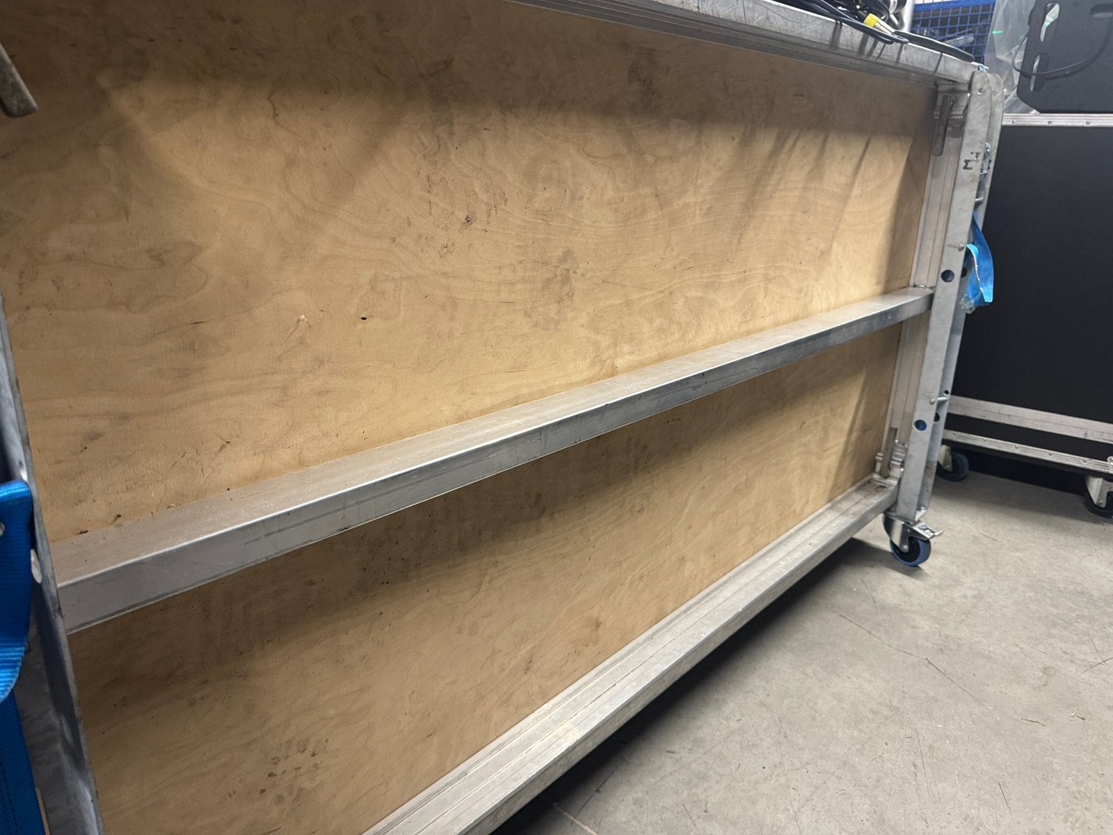 Te huur 40 m2 podiumdelen 30 of 60 cm hoog, Muziek en Instrumenten, Ophalen, Zo goed als nieuw