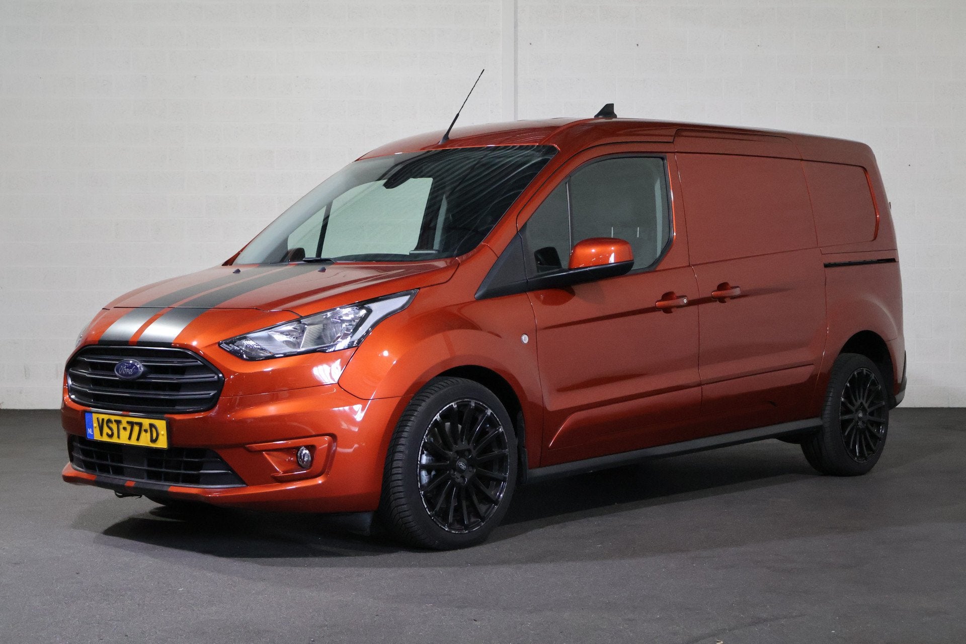 Ford Transit Connect 1.5 EcoBlue L2 Limited Automaat, Gebruikt, Euro 6, 4 cilinders, Origineel Nederlands