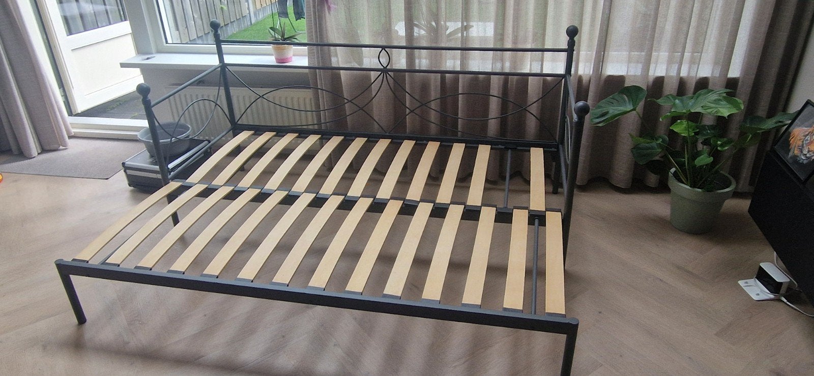Metalen bedframe met lattenbodem - uitschuifbaar, Ophalen, Modern, Klassiek, Zwart, Tweepersoons
