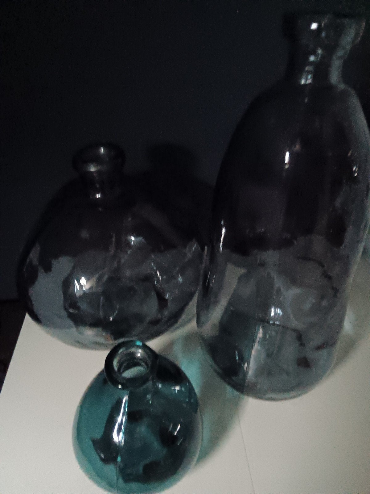 kleine petrol blauwe  glazen vaas., Huis en Inrichting, Ophalen, Blauw