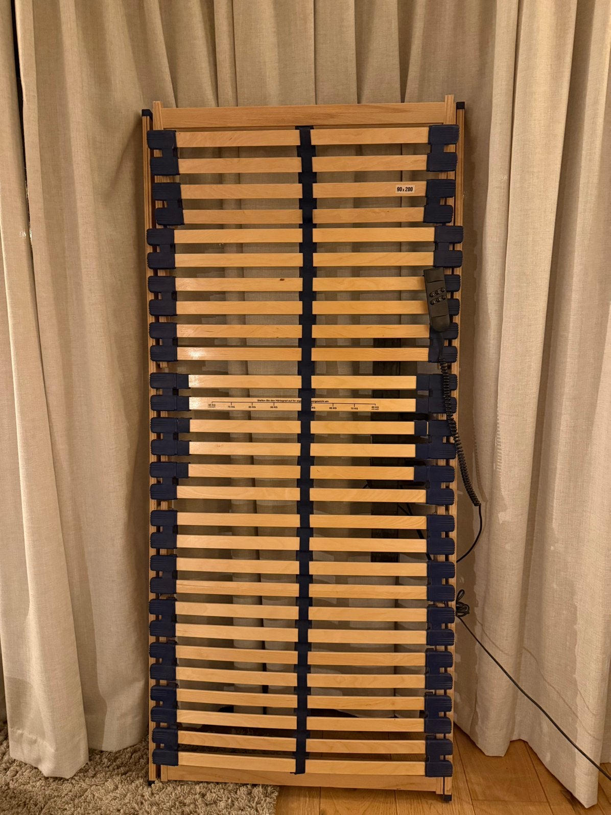 2x Elektrisch verstelbare lattenbodem 200x90 cm beukenhout, Ophalen, Zo goed als nieuw, Eenpersoons, 90 cm