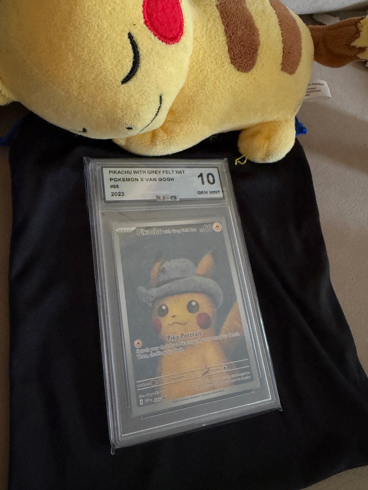 Pikachu met grijze vilten hoed - Pokémon x Van Gogh - PSA 10, Hobby en Vrije tijd, Ophalen of Verzenden, Nieuw, Losse kaart