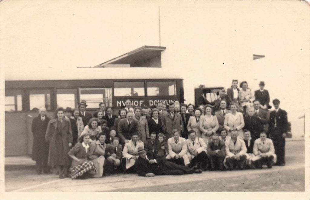 JP319 Fotokaart Dokkum Autobus 1950-60, Verzenden, 1940 tot 1960, Ongelopen, Friesland