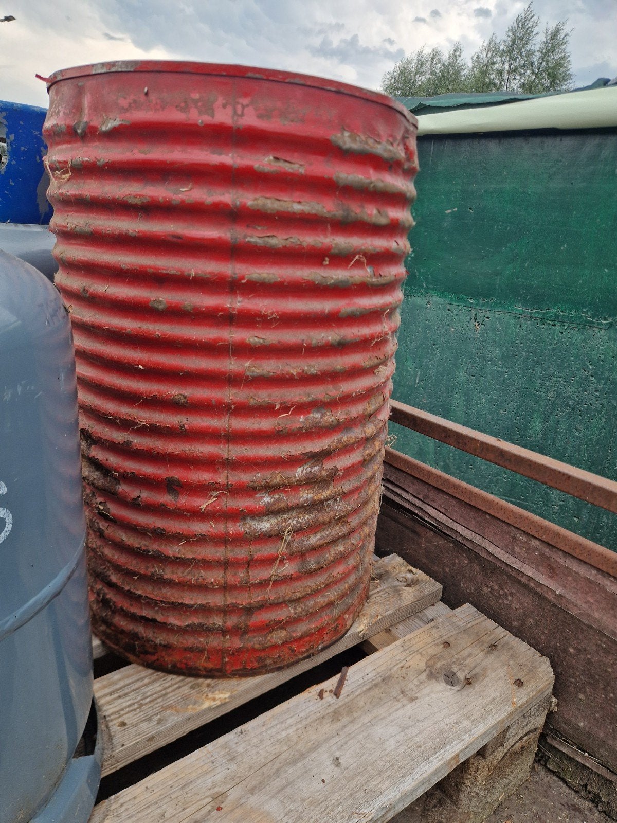 Shell Tellus 37 vat olie, ongeveer halfvol, Ophalen