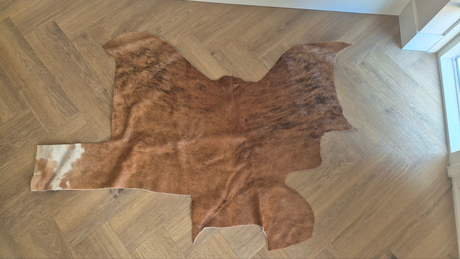 Koeienhuid vloerkleed - Bruin gevlekt, Ophalen of Verzenden, Zo goed als nieuw, Rustiek, Natuurlijk, Modern, Overige vormen