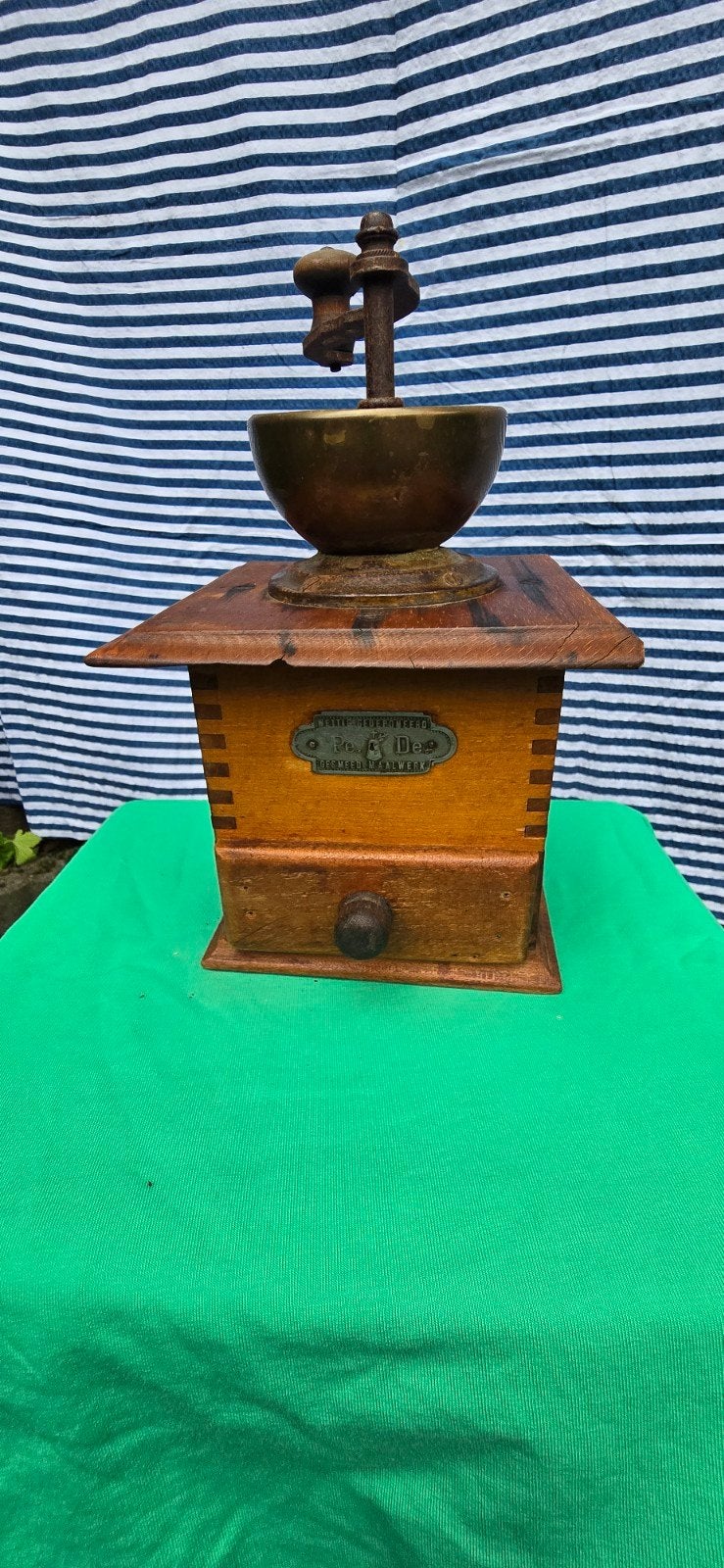 Antieke koffiemolen - PE DE - Gesmeed Maalwerk, Ophalen of Verzenden