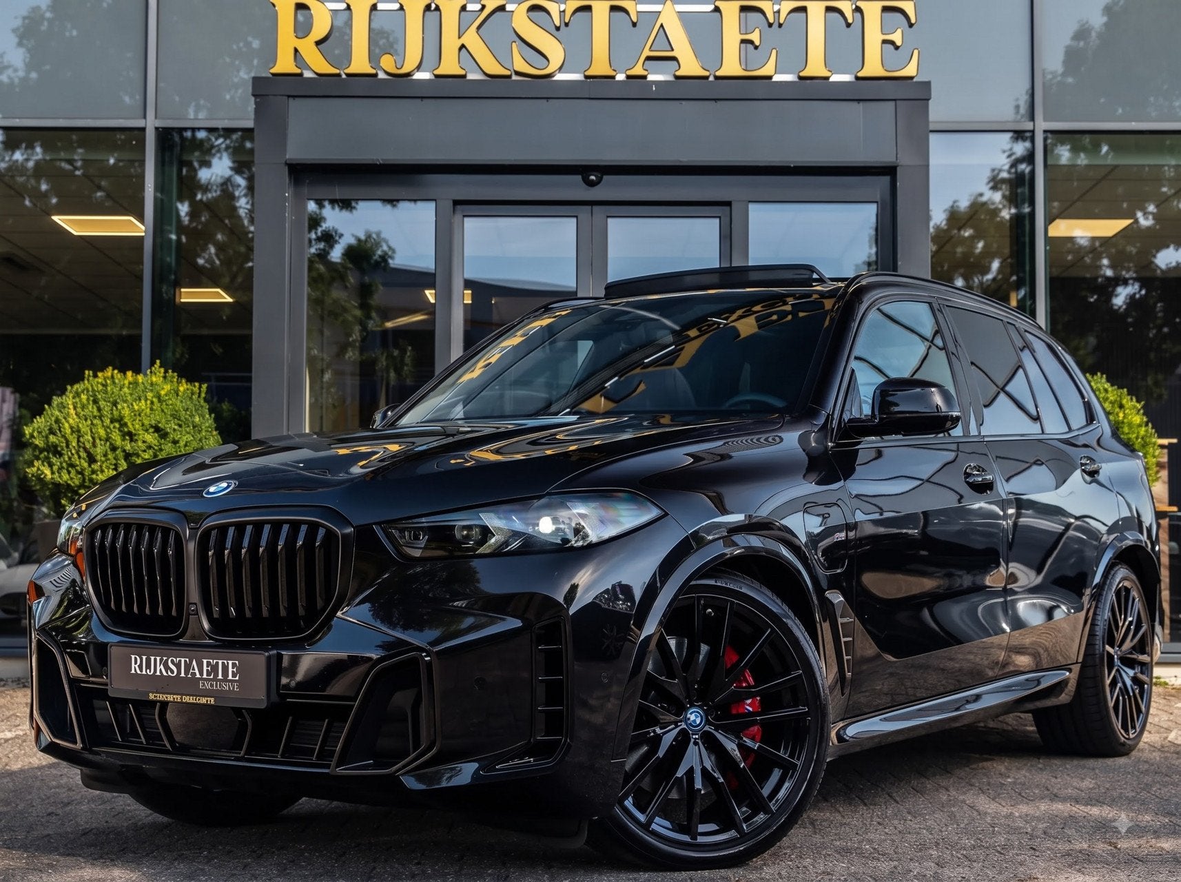 BMW X5 xDrive50e M-Sport PRO|PANO|H&K|LUCHTV|360°|HU|22'|IA, Auto's, Automaat, Dealer onderhouden, Gebruikt, 2395 kg