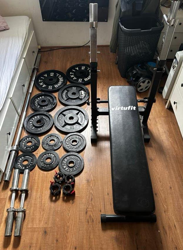 Bankdrukset benchpress Aktiv Barbell met fitnessbank, Sport en Fitness, Ophalen, Gebruikt, Armen, Halterset