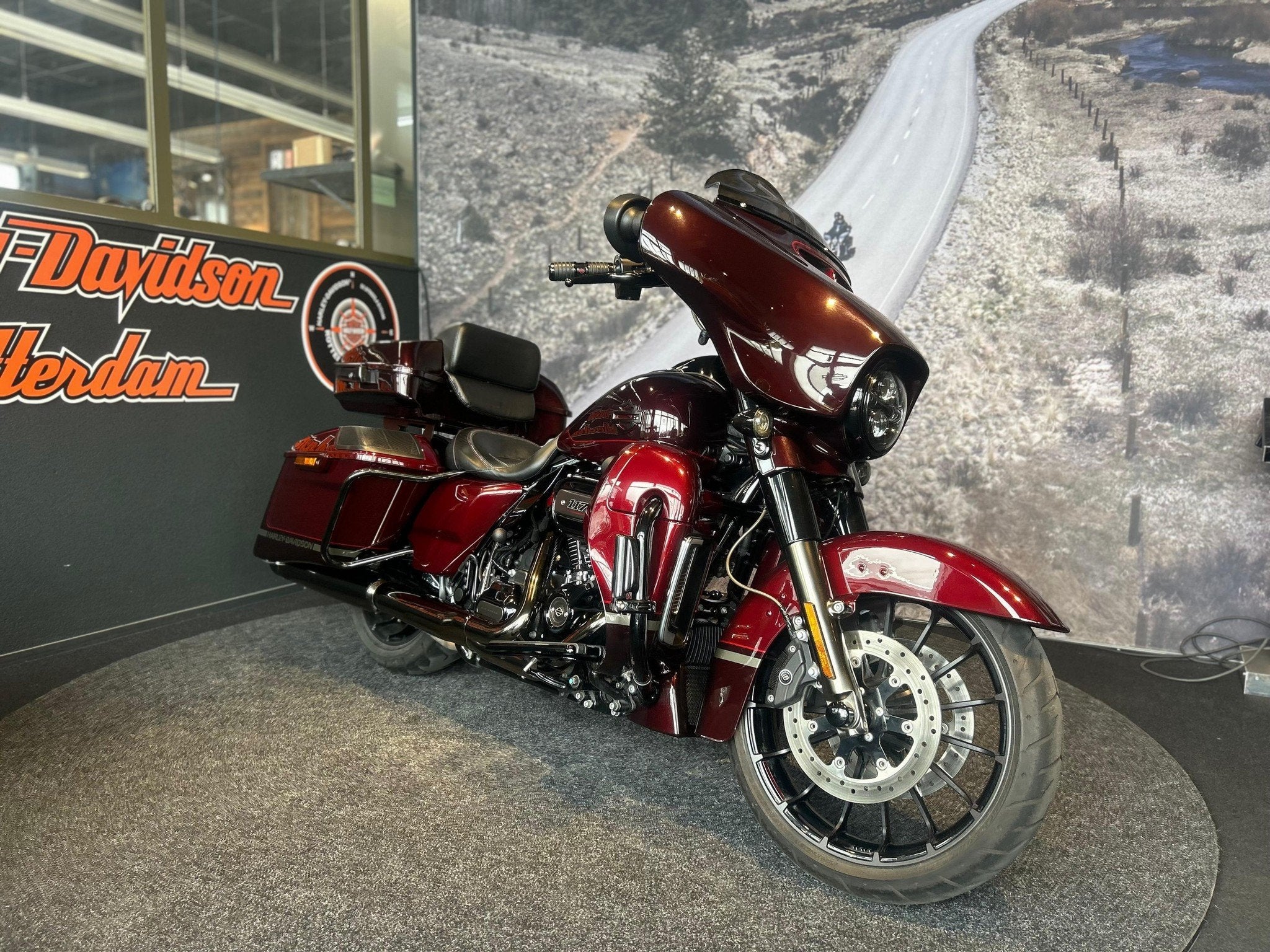 Harley-Davidson FLHXSE CVO STREET GLIDE (bj 2019), Laan van Vredenoord 33
2289 DA  RIJSWIJK, NL, Bedrijf, Overig, Sales@harleydavidsonrotterdam.nl