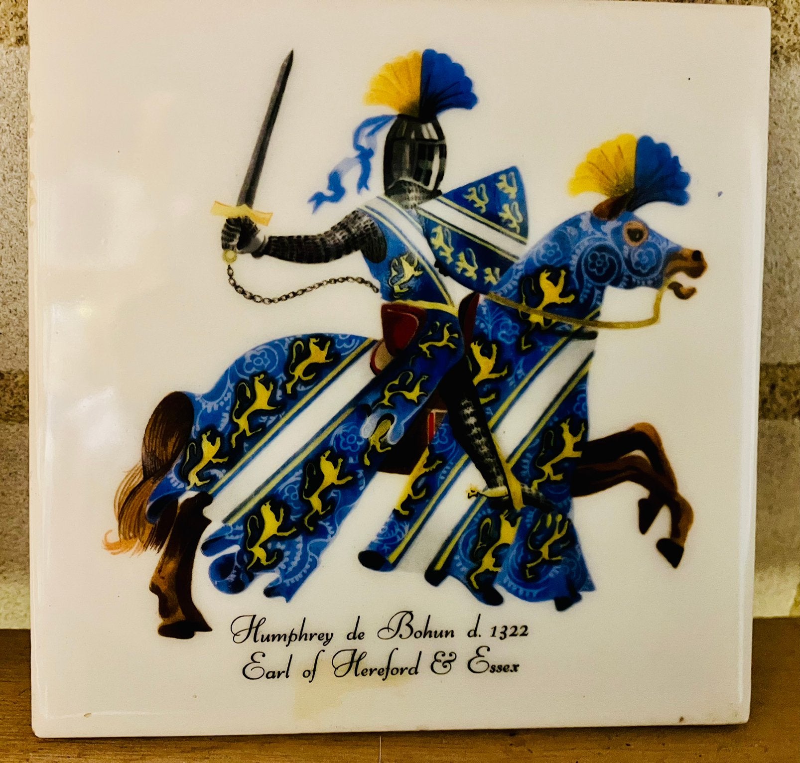 Tegeltje historische Ridder te paard - Earl Hereford & Essex, Antiek en Kunst, Curiosa en Brocante, Ophalen of Verzenden
