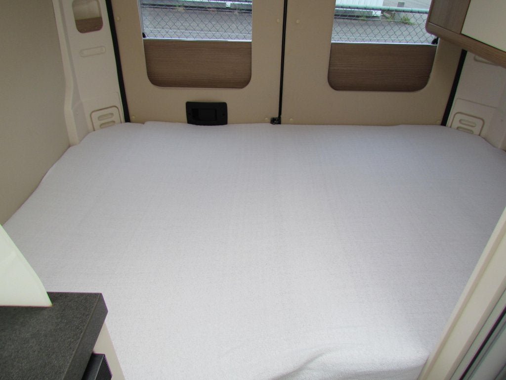 Malibu Compact 540DB Dwarsbed, Handgeschakeld, Verwarmde buitenspiegels, Buscamper of Camperbus, Malibu, Fiat