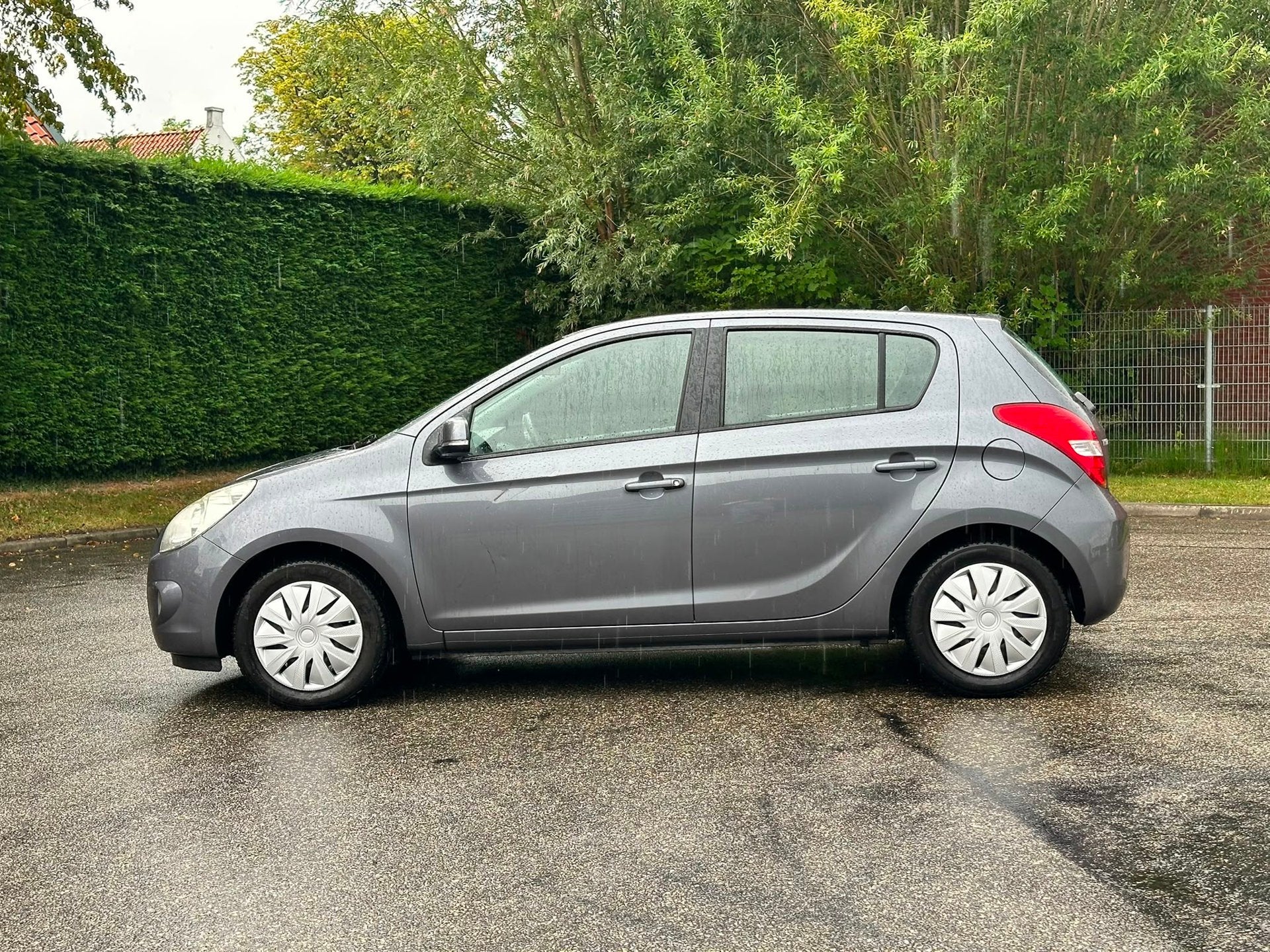 Hyundai I20 1.2i i-Motion 5DR*Airco*NAP*Dealer onderhouden*2, 450 kg, Gebruikt, 31 €/maand, 4 cilinders