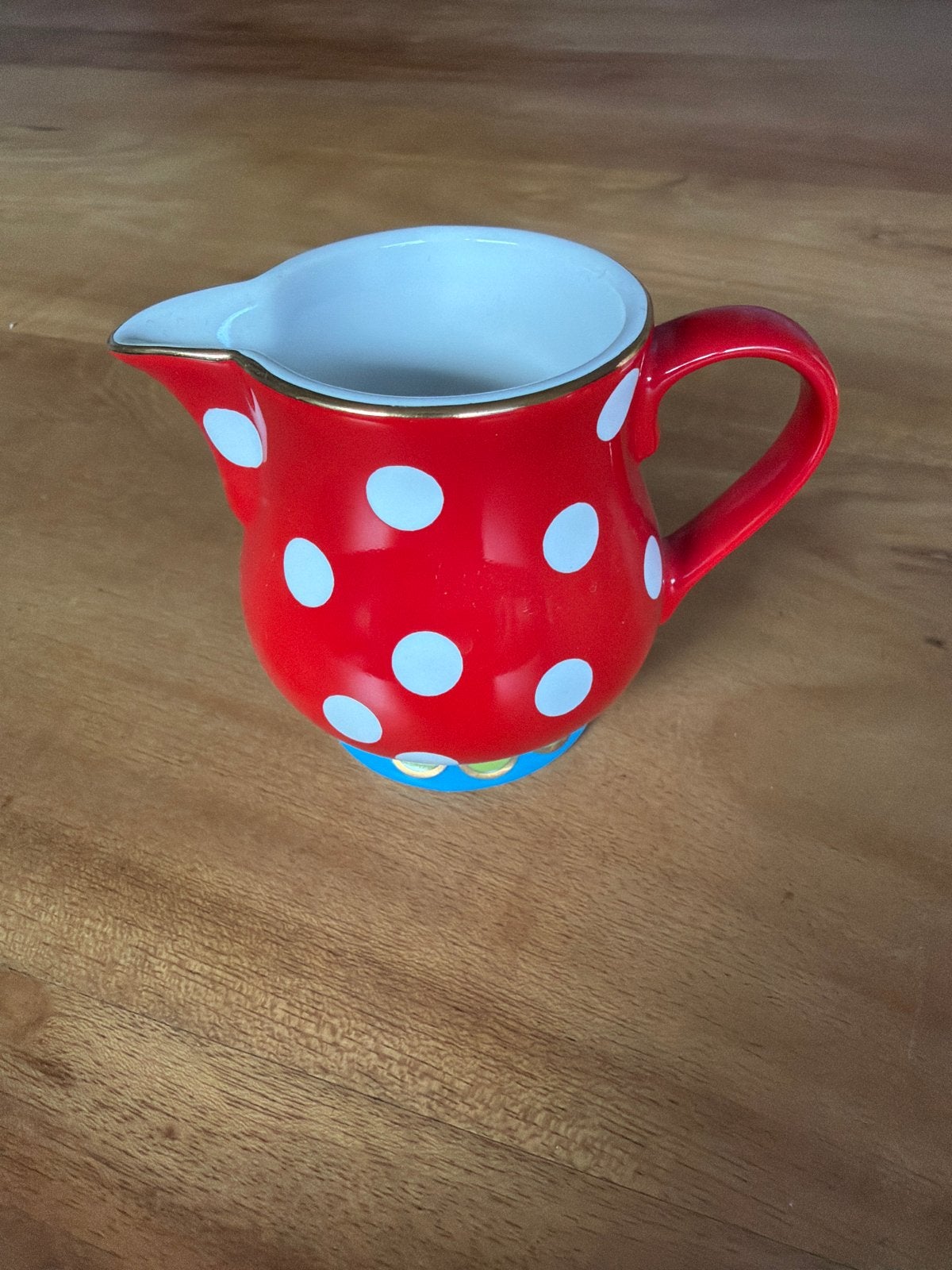 OILILY - rode melkkan met witte stippen - Zo goed als nieuw, Huis en Inrichting, Ophalen, Overige typen, Zo goed als nieuw, Steen/keramiek