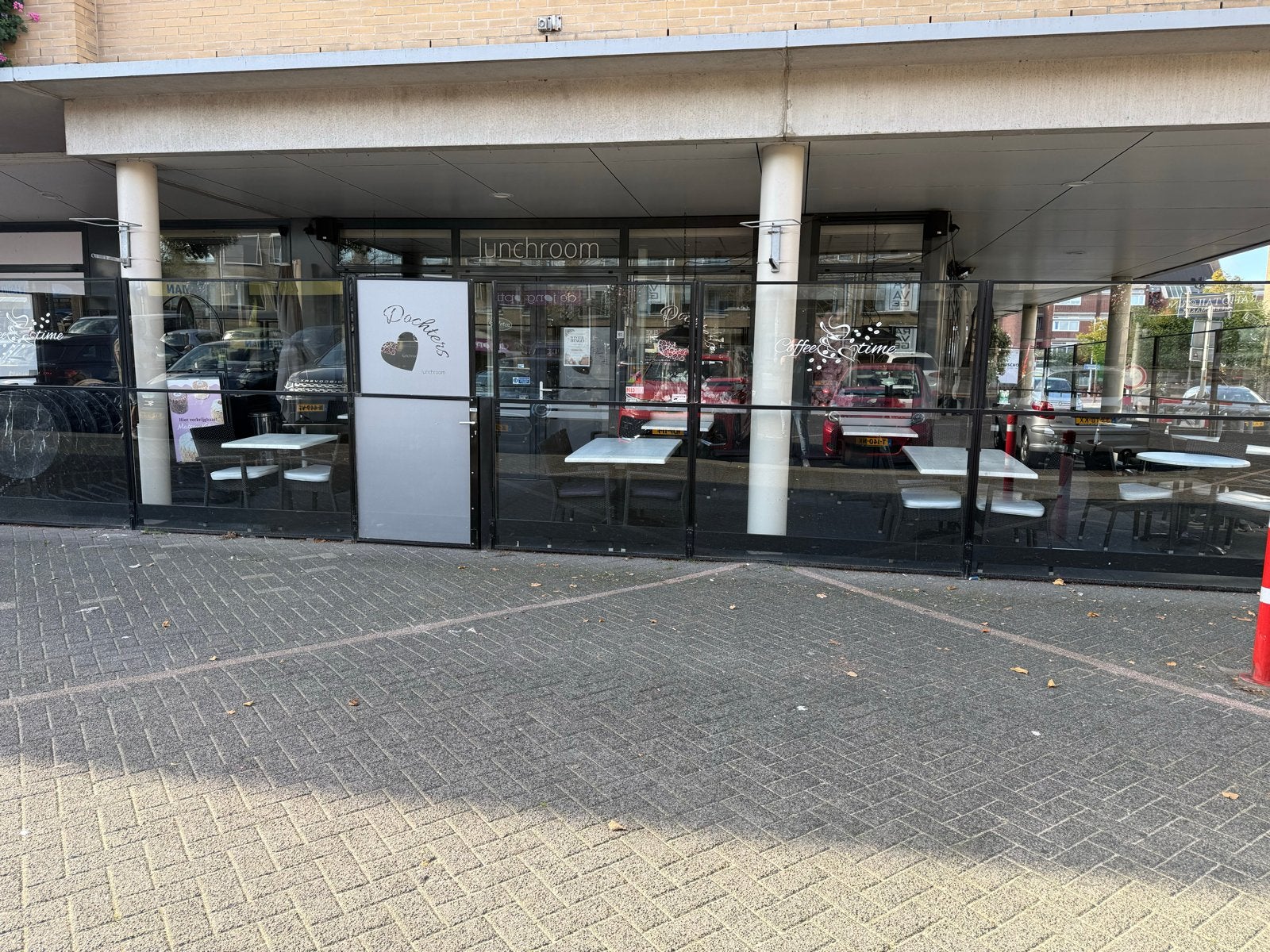 Volledig ingerichte lunchroom/horecazaak ter overname, Ophalen of Verzenden, Gebruikt, Koffie en Espresso