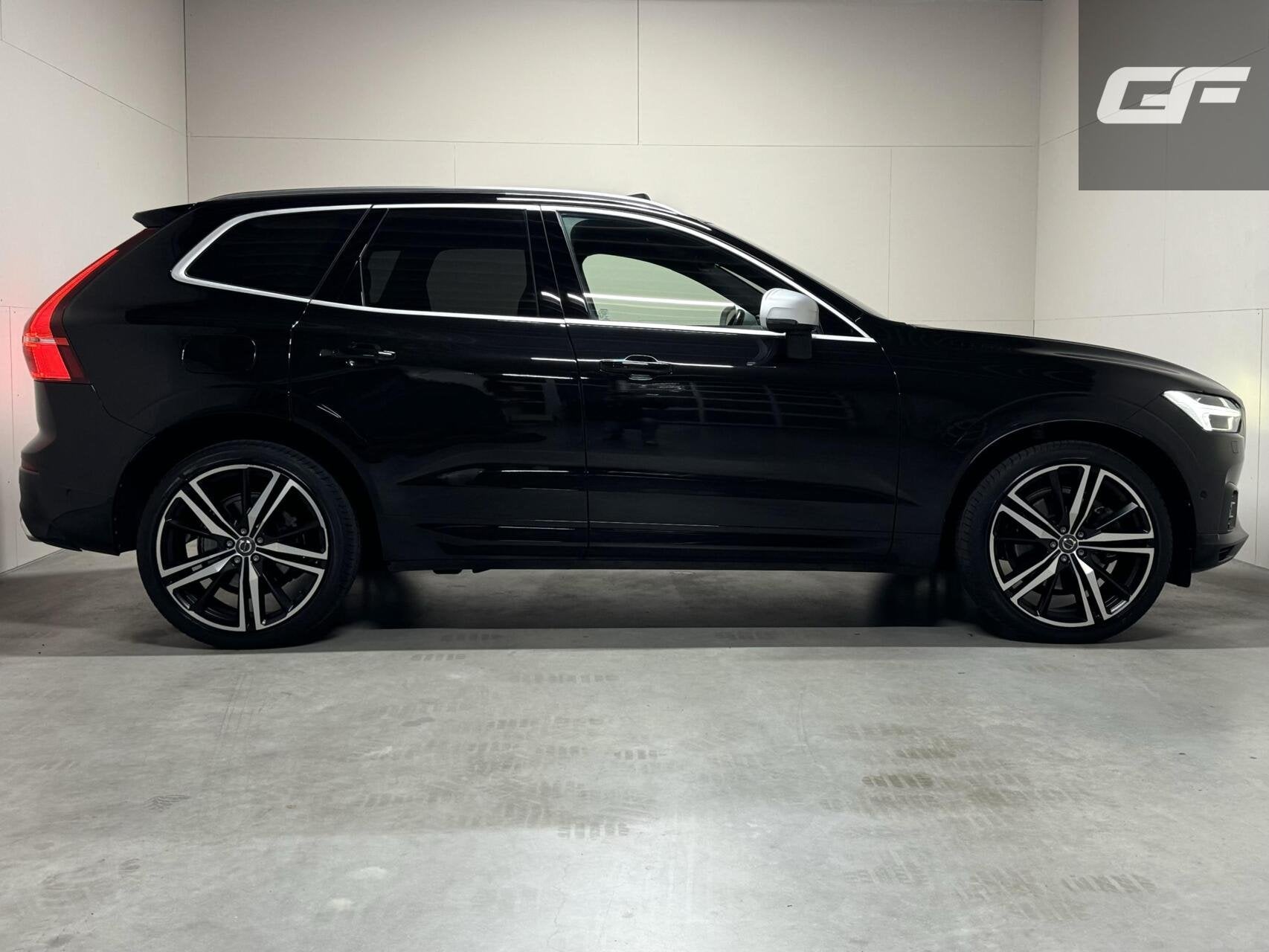 Volvo XC60 2.0 T8 Twin Engine AWD R-Design Luchtv. Pano H/K, Auto's, Automaat, Dealer onderhouden, Gebruikt, 4 cilinders