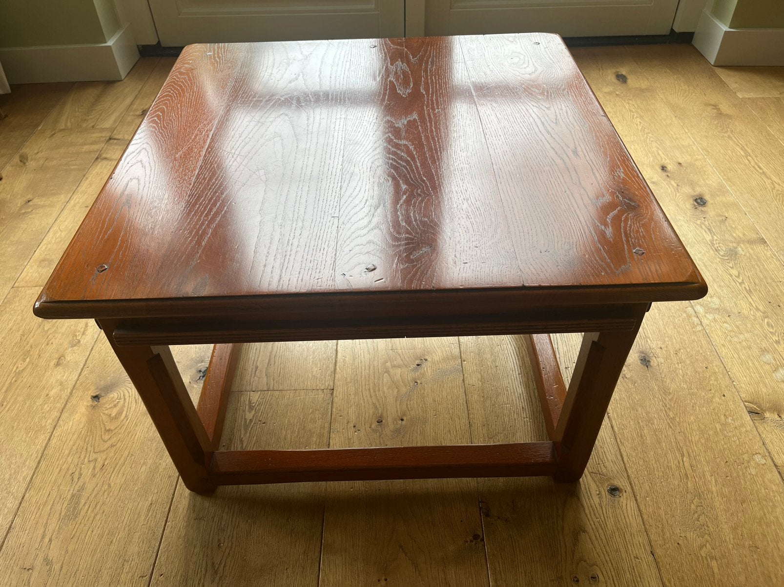 Vintage:salontafel- MF : Original Manor Furniture 70 x 70 cm, Ophalen