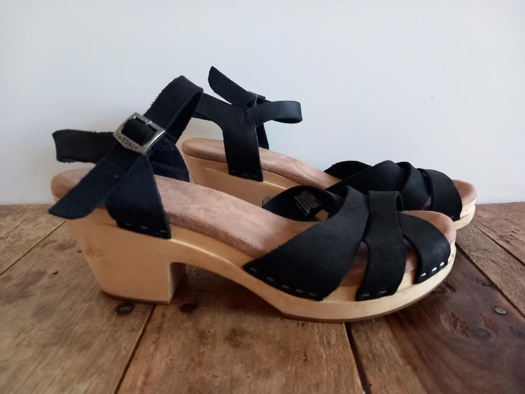 Clogs klomp sandalen Toms zwart maat 39/40, Ophalen of Verzenden, Zo goed als nieuw, Zwart, Sandalen