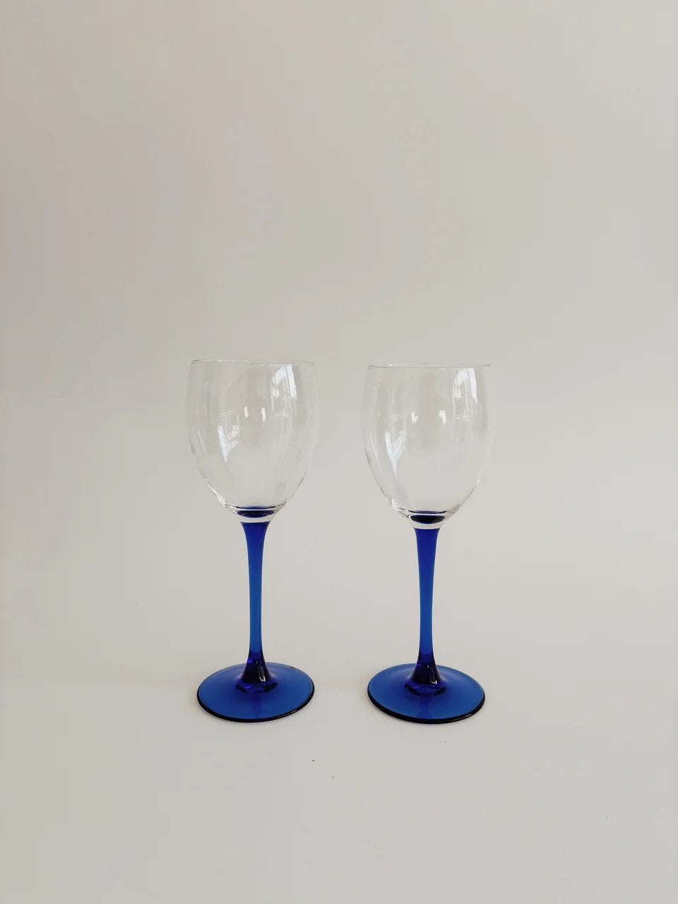 SET VAN 2 VINTAGE GLAZEN, BLAUWE VOET | LUMINARC FRANCE, -, -, Overige typen, Ophalen of Verzenden