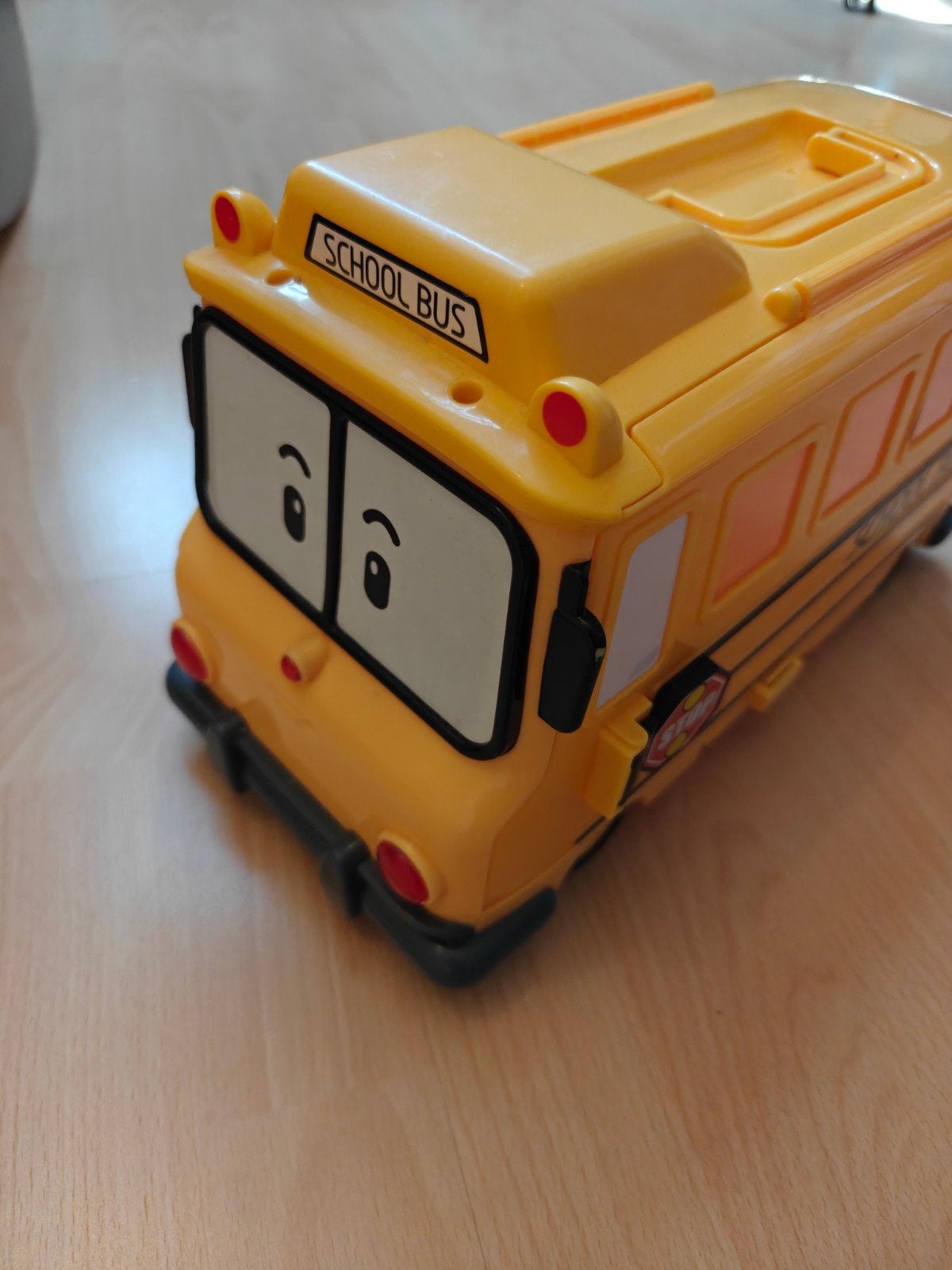 Gele schoolbus met 10 Robocar Poli auto's, Kinderen en Baby's, Ophalen of Verzenden, Gebruikt