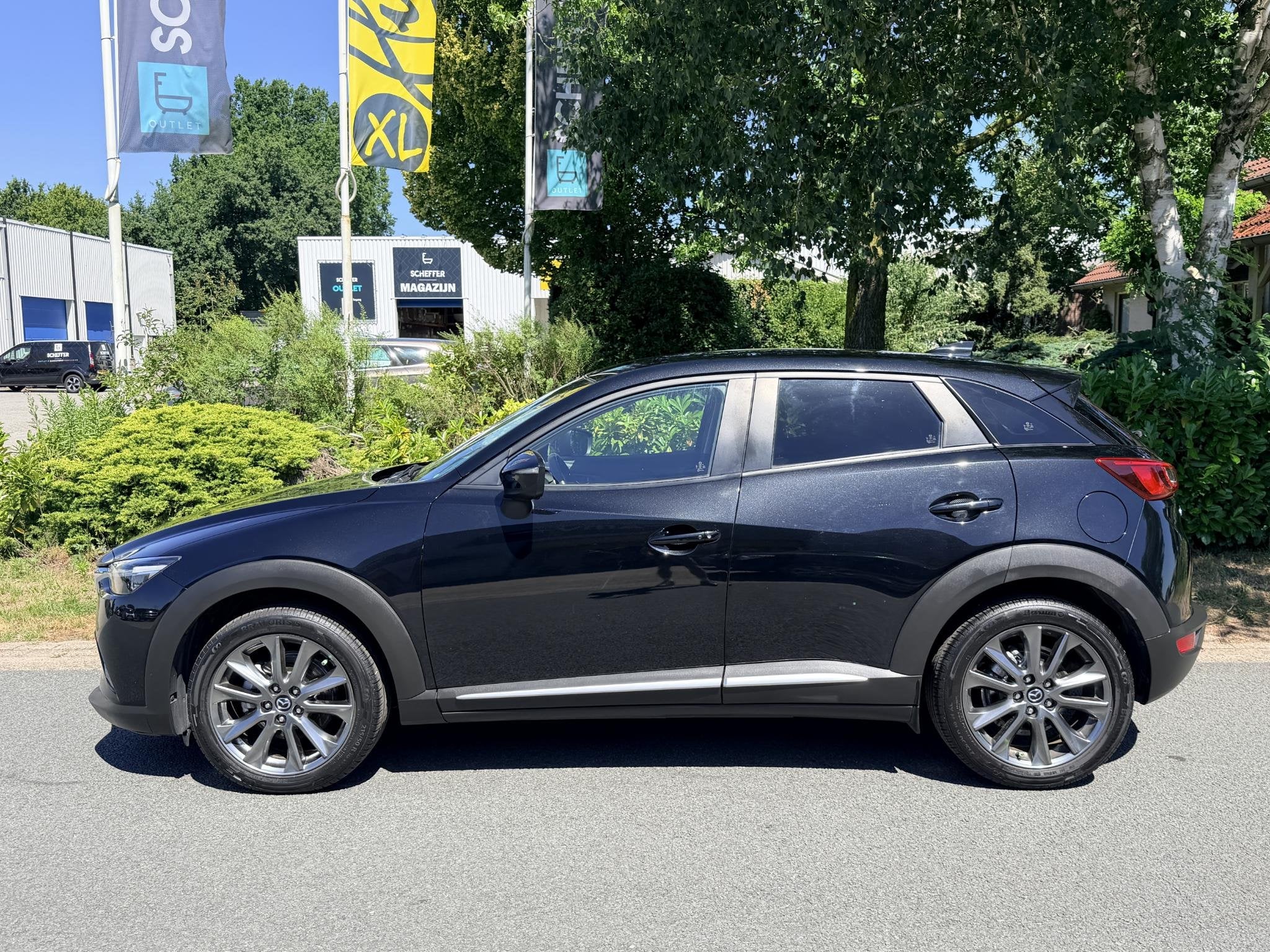 Mazda CX-3 2.0 SkyActiv-G 120pk AUT Signature•Leder•Trek, Auto's, 1998 cc, Euro 6, 4 cilinders, Zwart