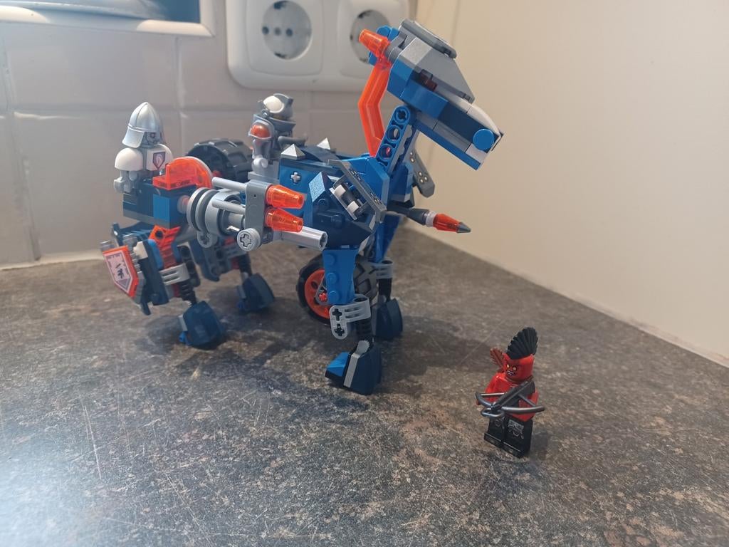 Lego nexo knights 70312 lance's mecha paard, Compleet, Overige thema's, Lego, Ophalen of Verzenden