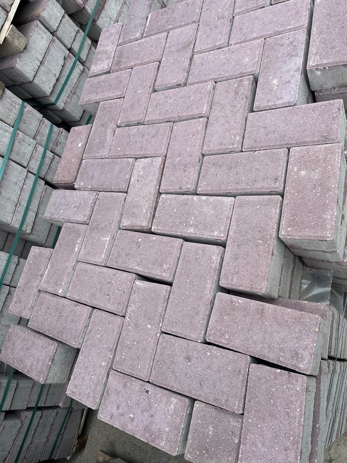 Klinkers heidepaars 140m2, Ophalen, Zo goed als nieuw, Beton, Klinkers