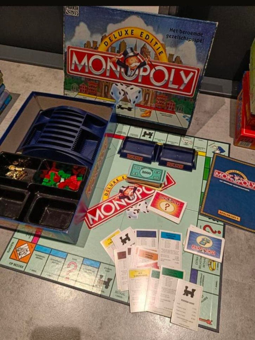 Monopoly Deluxe Editie - Luxe Gezelschapsspel, Hobby en Vrije tijd, Gezelschapsspellen | Bordspellen, Vijf spelers of meer, Ophalen of Verzenden