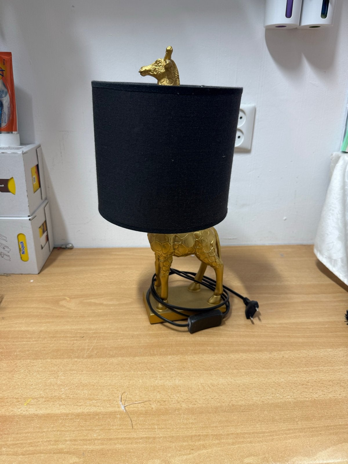 Gouden Giraffe Tafellamp met Zwarte Kap - Uniek Design, Met schakelaar, Goud, Metaal, Modern