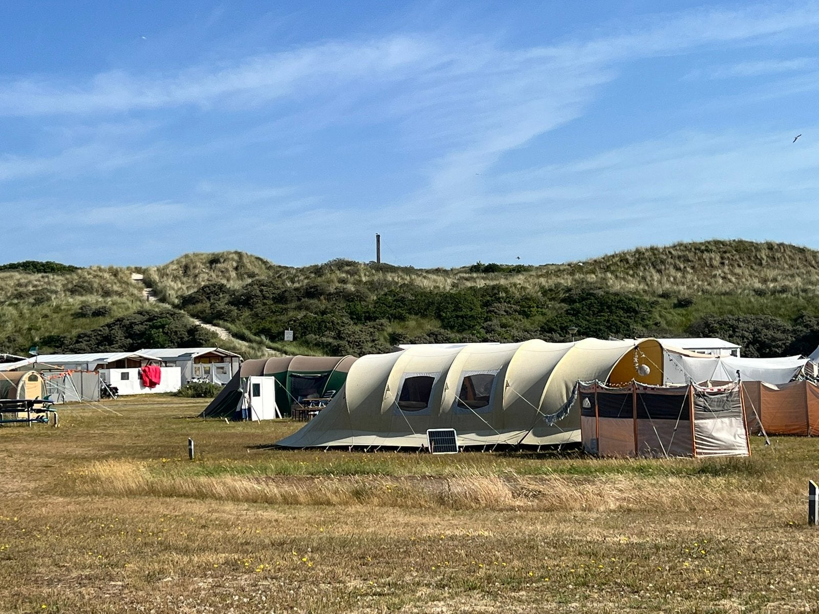 Op Vlieland deze zomer te huur: de Waard Steenuil tent 4-6p, Caravans en Kamperen, Tenten, tot en met 6, Nieuw, Ophalen