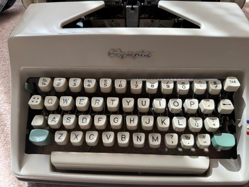 vintage Olympia schrijfmachine Nederlandse toetsen top, Ophalen of Verzenden