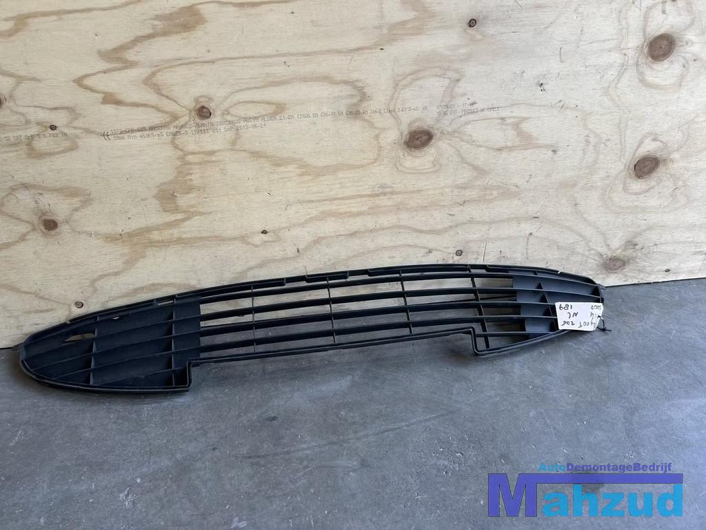 PEUGEOT 206 voorbumper bumper rooster 1998-2006, Auto-onderdelen, Taurusavenue 1
2132 LS  Hoofddorp, NL, Gebruikt, Contact.group@renault.com
