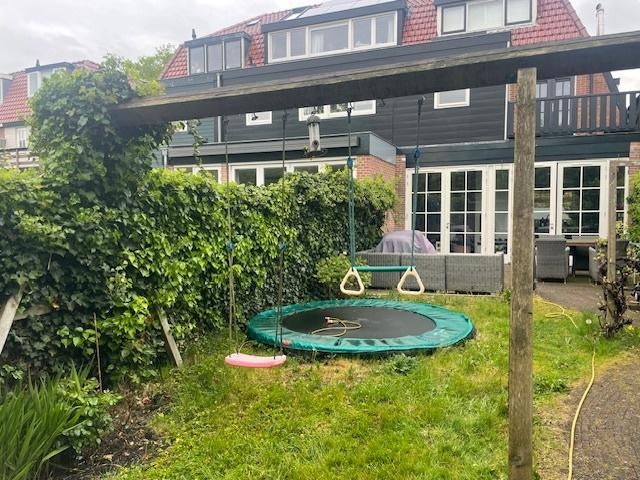 Schommel en trampoline, Ophalen, Gebruikt, Schommel