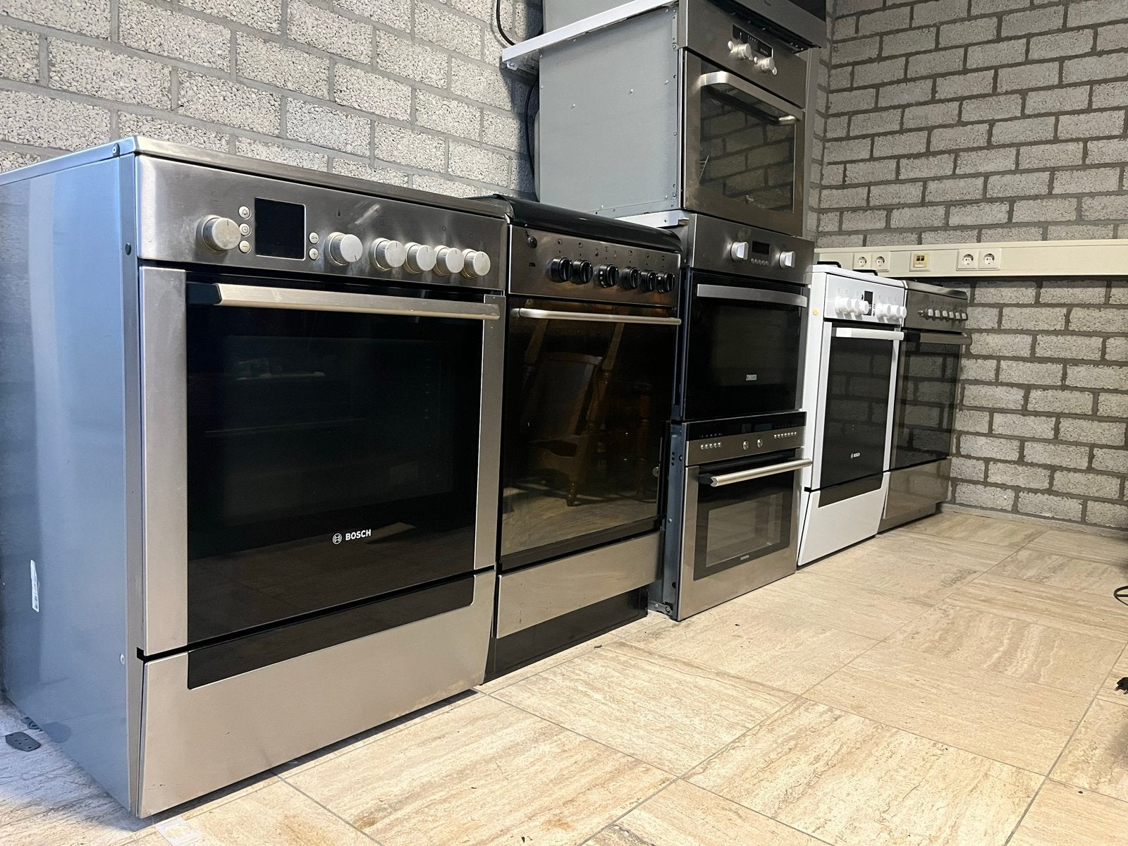 Verschillende gasfornuizen te koop! Bosch, Indesit, Siemens, Gebruikt, 60 cm of meer, Gas, Vrijstaand